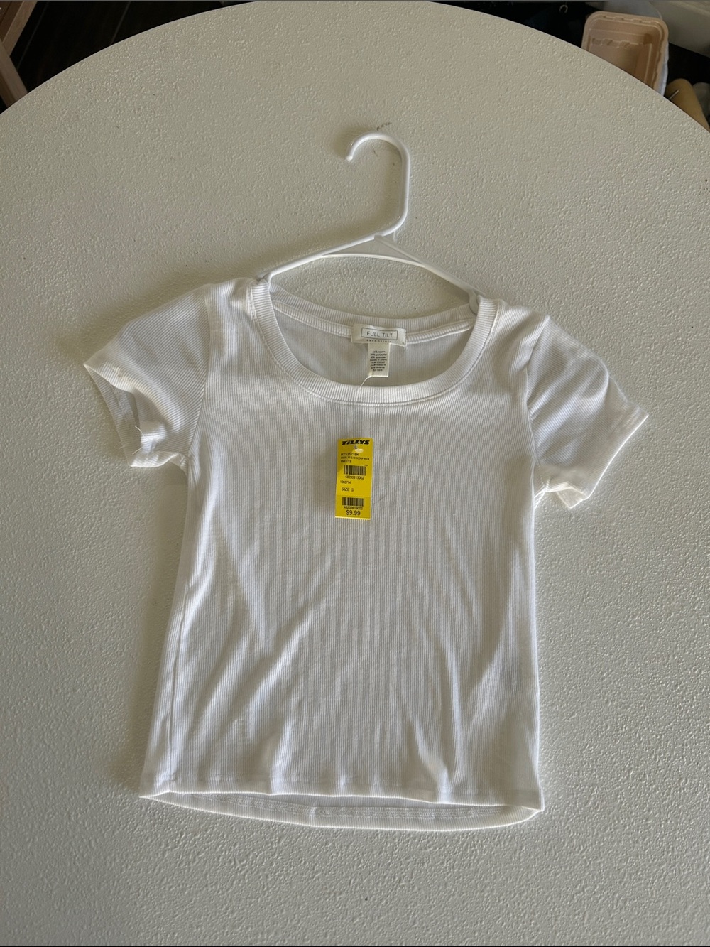 Full Tilt White Short-Sleeve Scoop Neck Tee